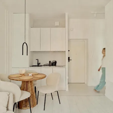 Apartment Old Town Pure White By Downtown