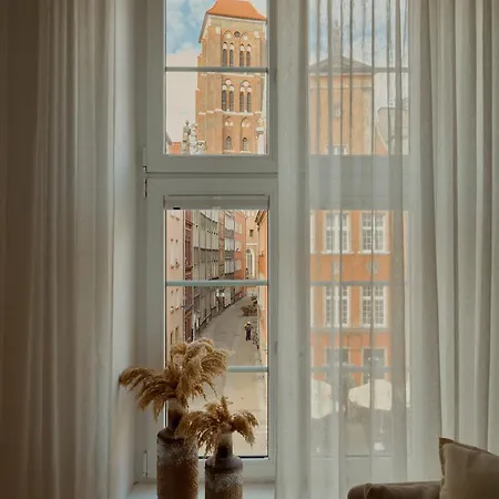 Old Town Pure White By Downtown Apartment